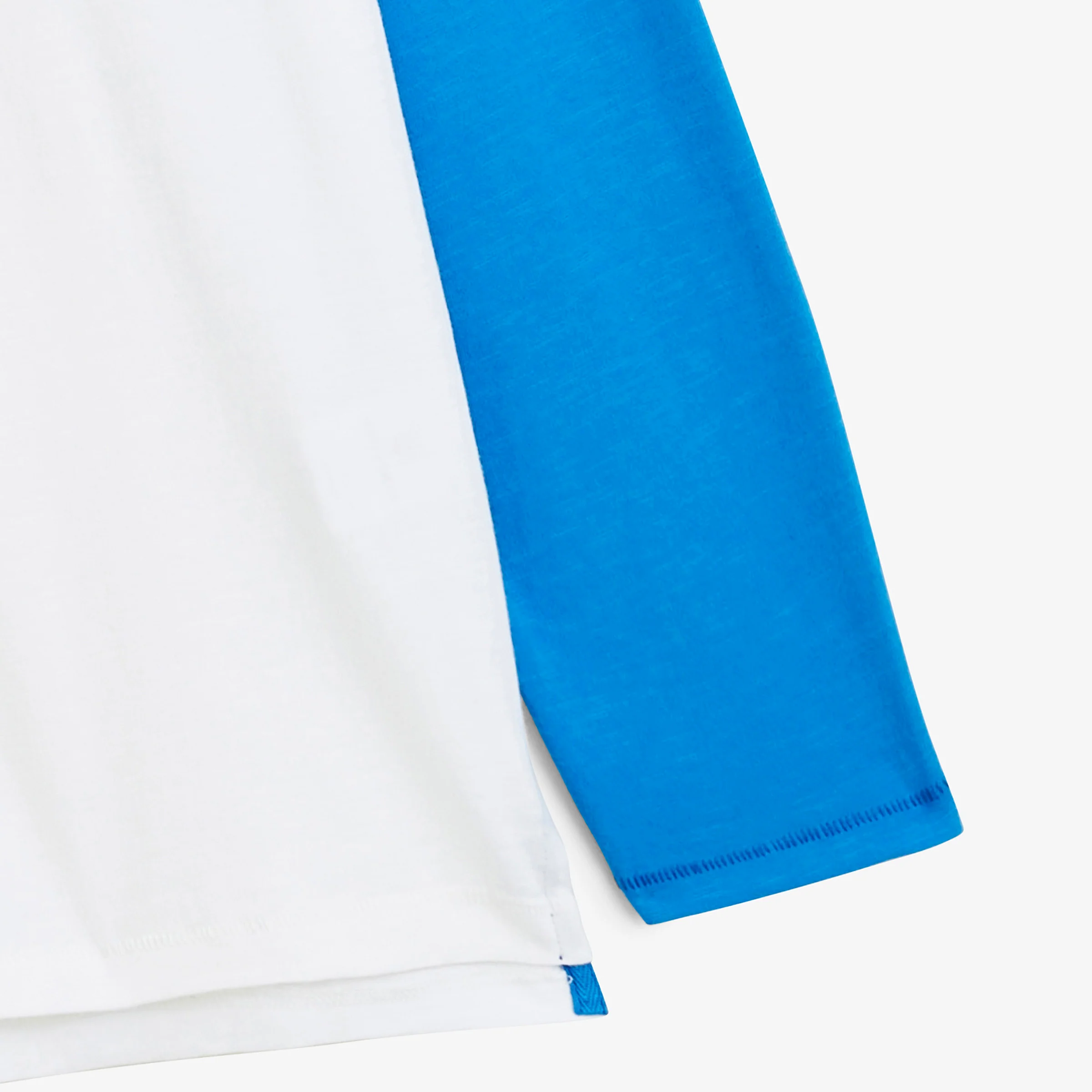T-shirt manches longues col rond imprimé Play blanc et bleu roi - Image 4